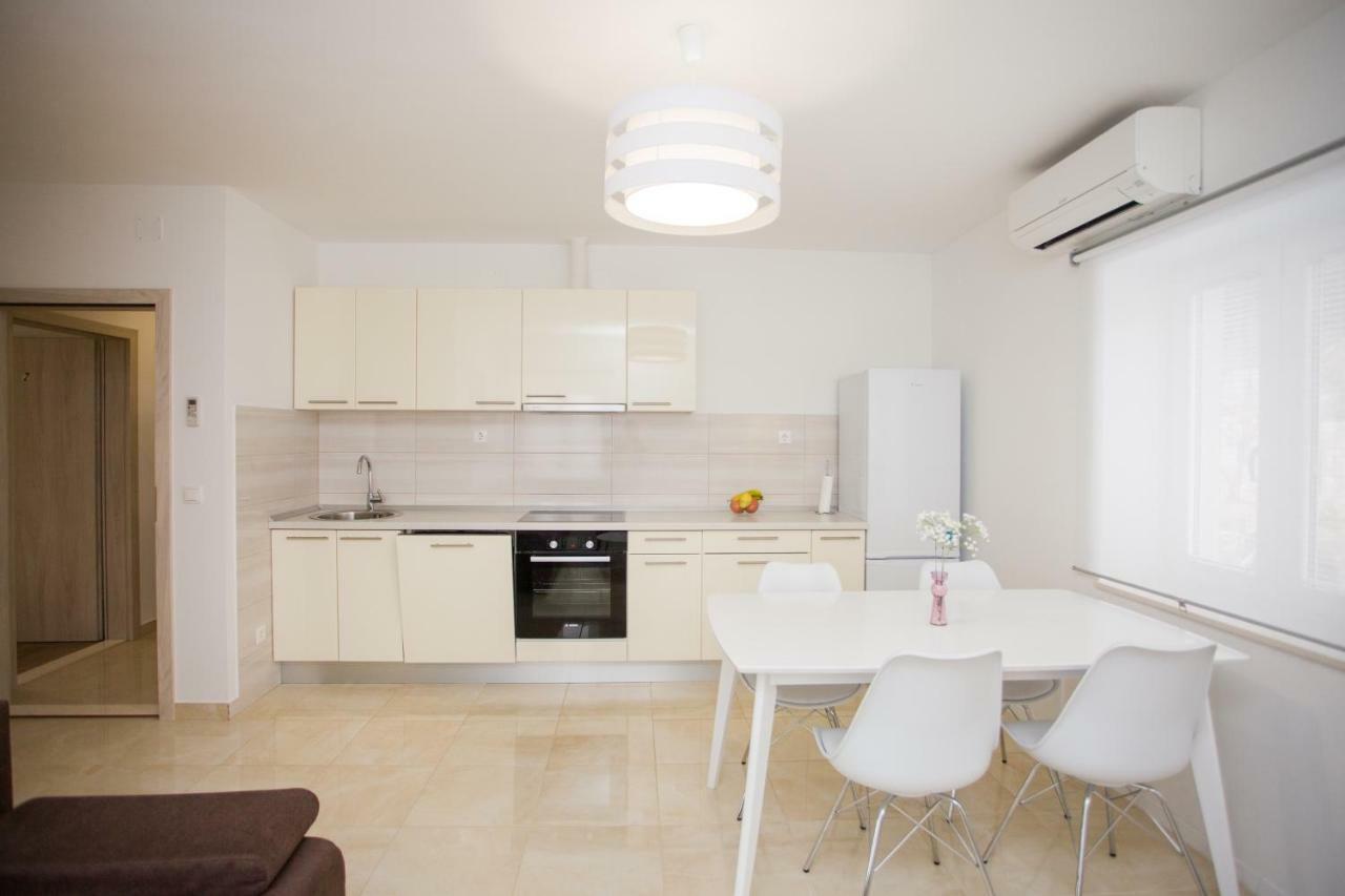 Apartment Bilo Omiš Esterno foto