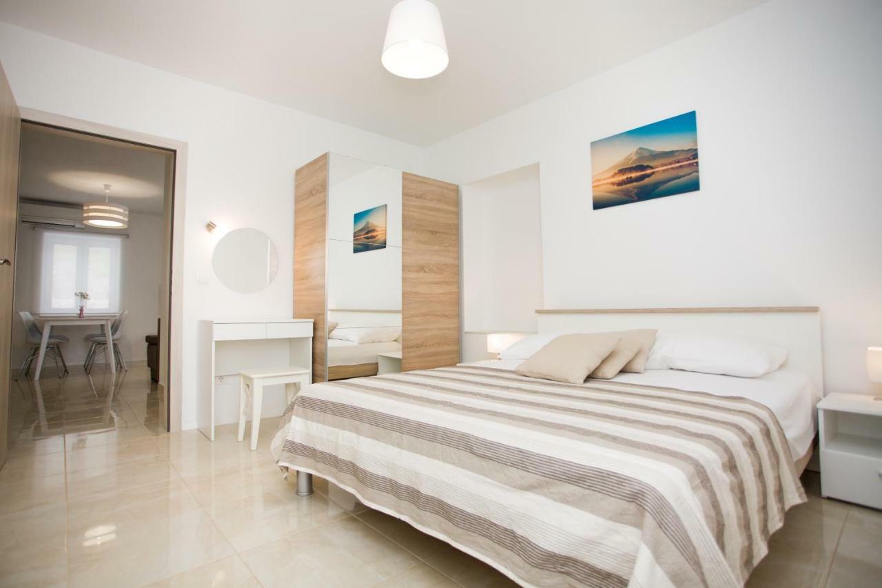 Apartment Bilo Omiš Esterno foto